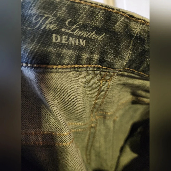 👸👖 The Limited High Waisted Flare Jean in size 2 - Picture 10 of 10